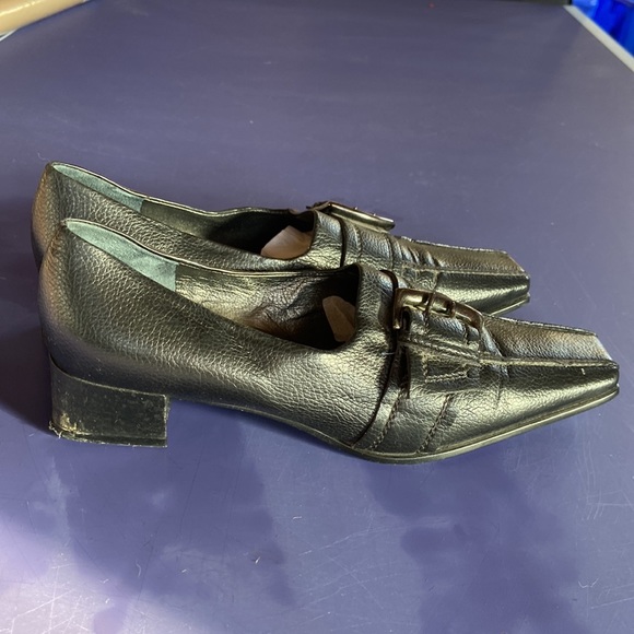 Ladies leather shoes - Picture 2 of 4